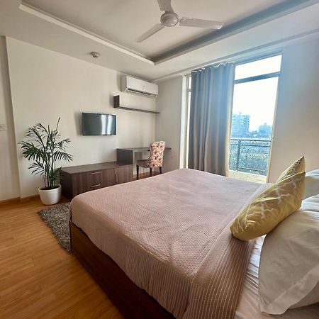 Flamingo Hotel Sector 67 I Studio Rooms I Gurgaon Luaran gambar