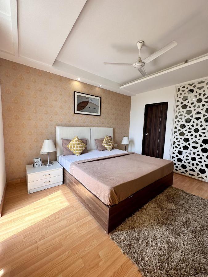 Flamingo Hotel Sector 67 I Studio Rooms I Gurgaon Luaran gambar