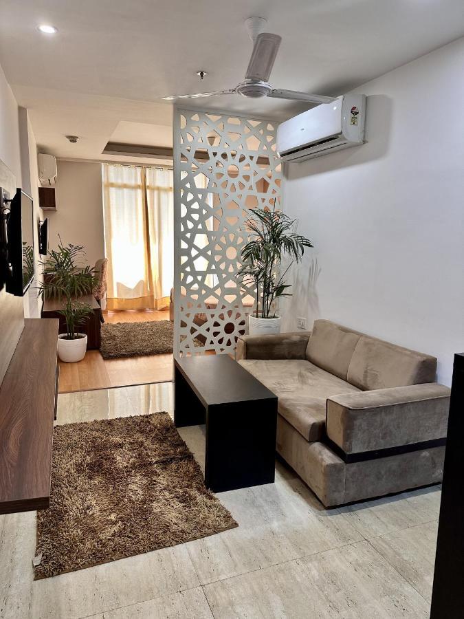 Flamingo Hotel Sector 67 I Studio Rooms I Gurgaon Luaran gambar