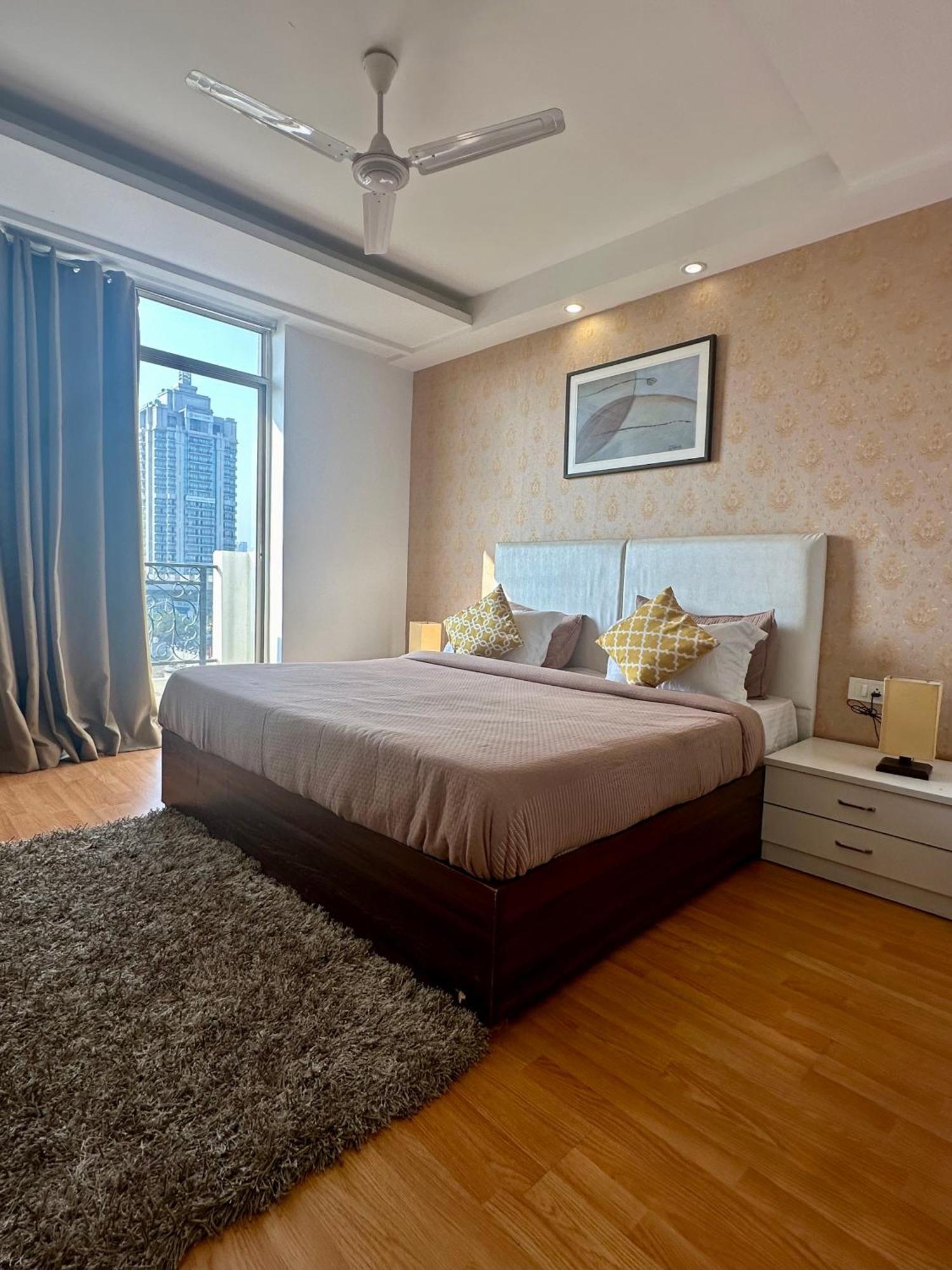Flamingo Hotel Sector 67 I Studio Rooms I Gurgaon Luaran gambar
