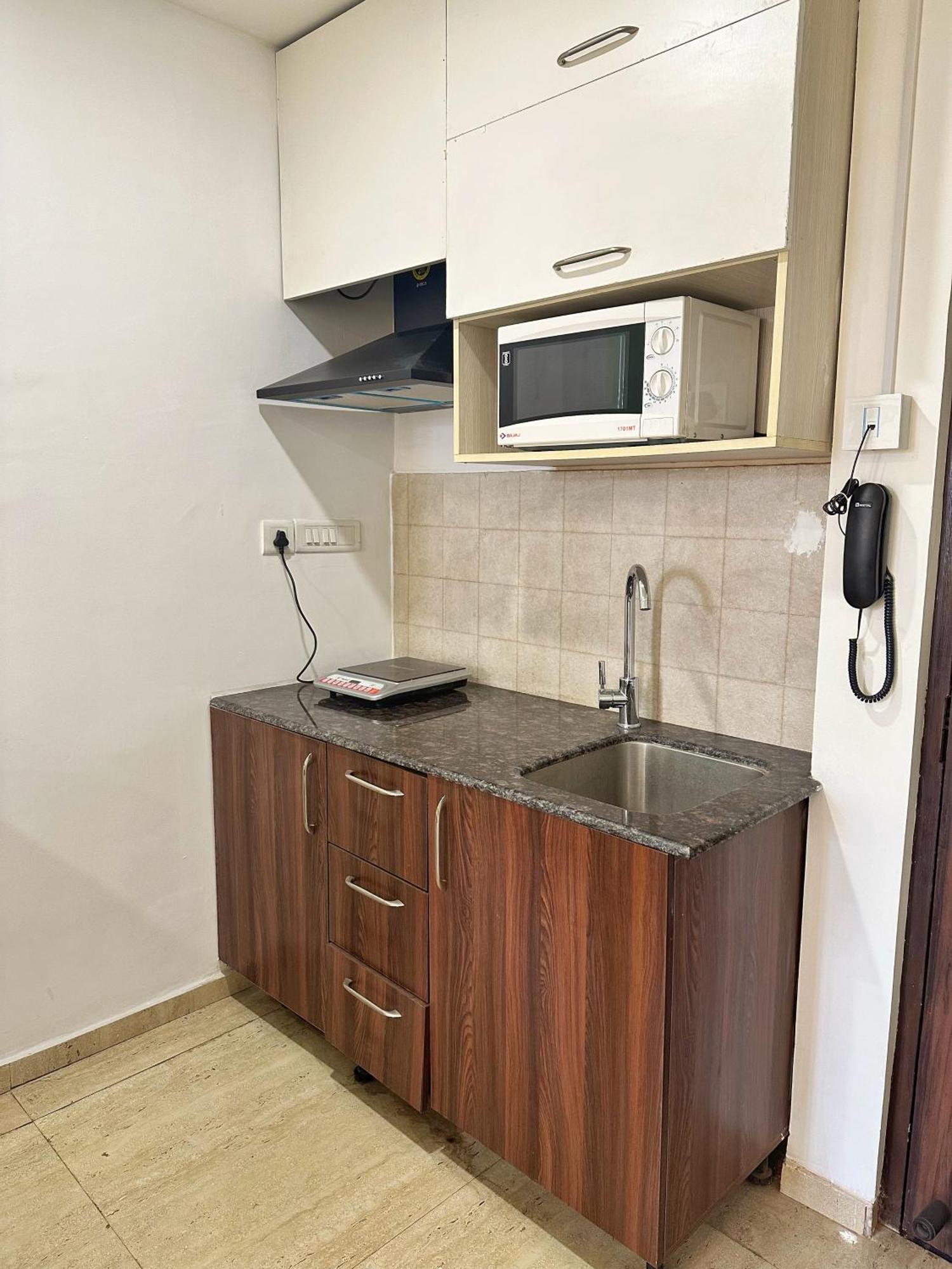 Flamingo Hotel Sector 67 I Studio Rooms I Gurgaon Luaran gambar