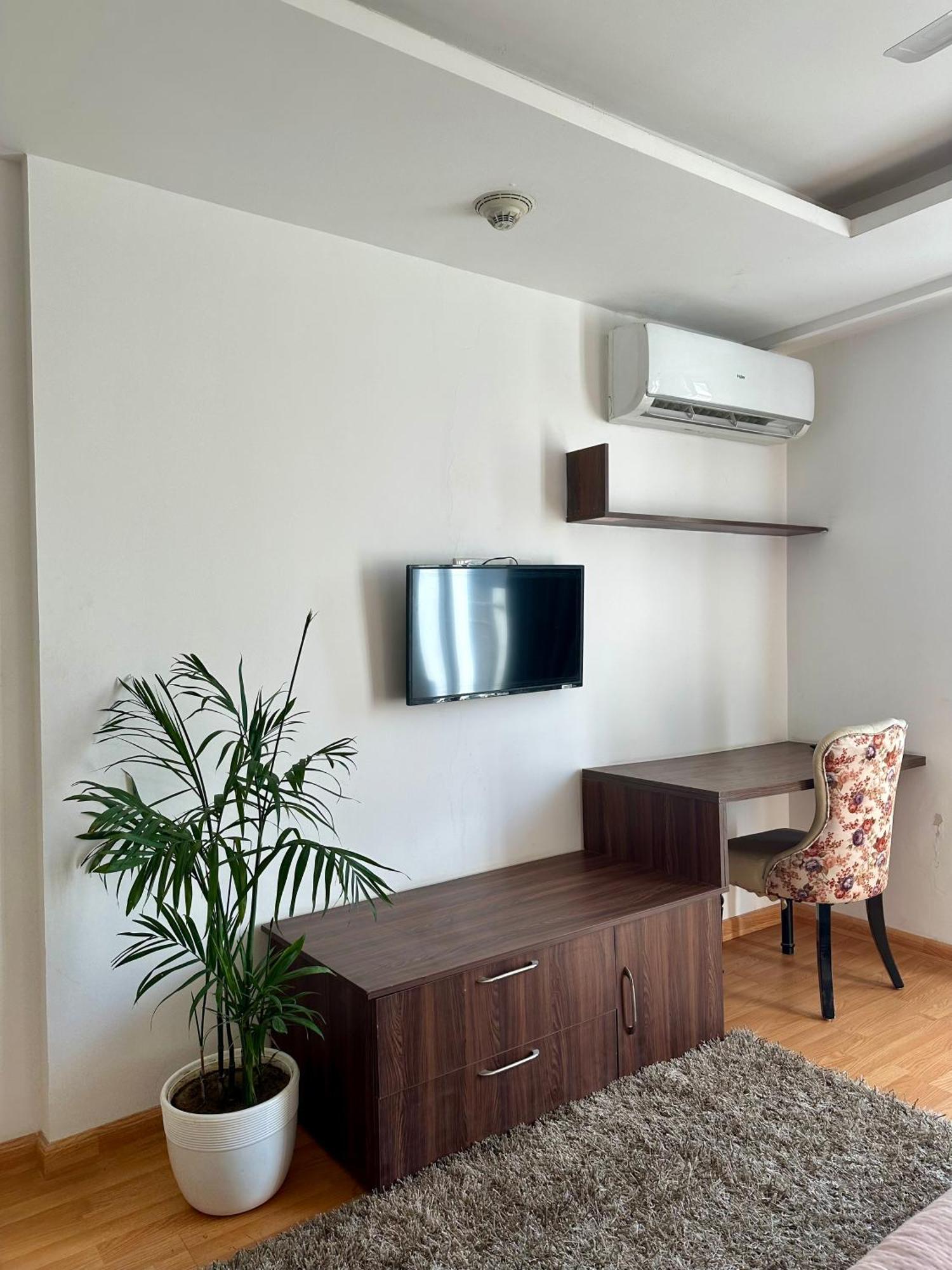Flamingo Hotel Sector 67 I Studio Rooms I Gurgaon Luaran gambar