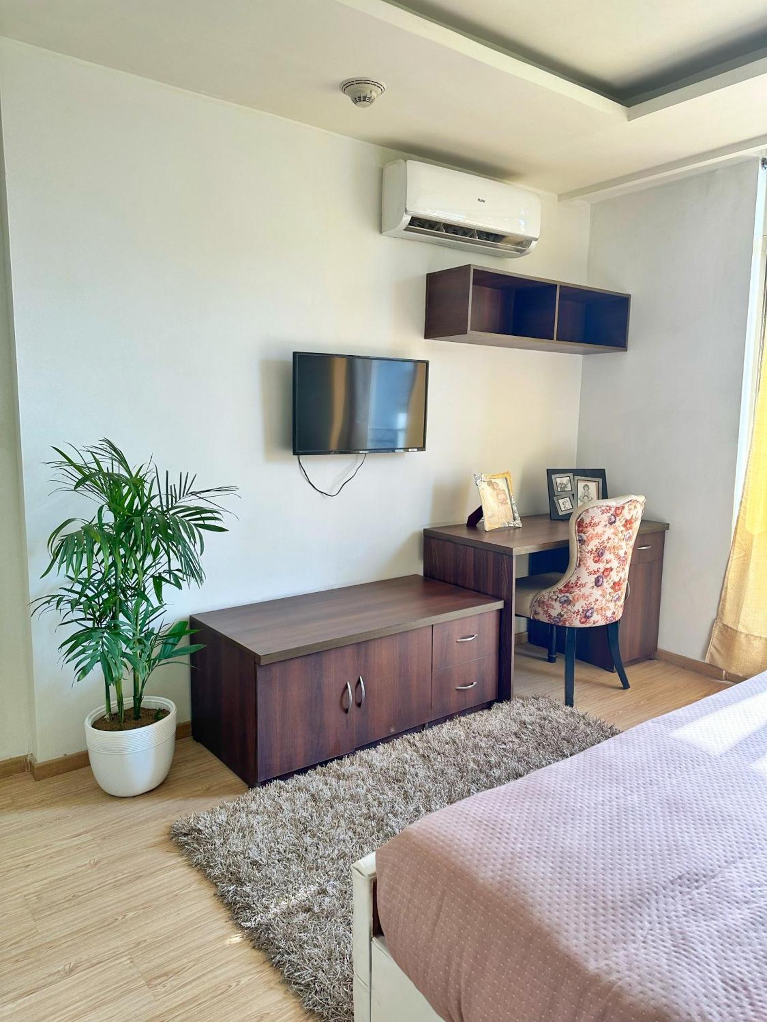 Flamingo Hotel Sector 67 I Studio Rooms I Gurgaon Luaran gambar