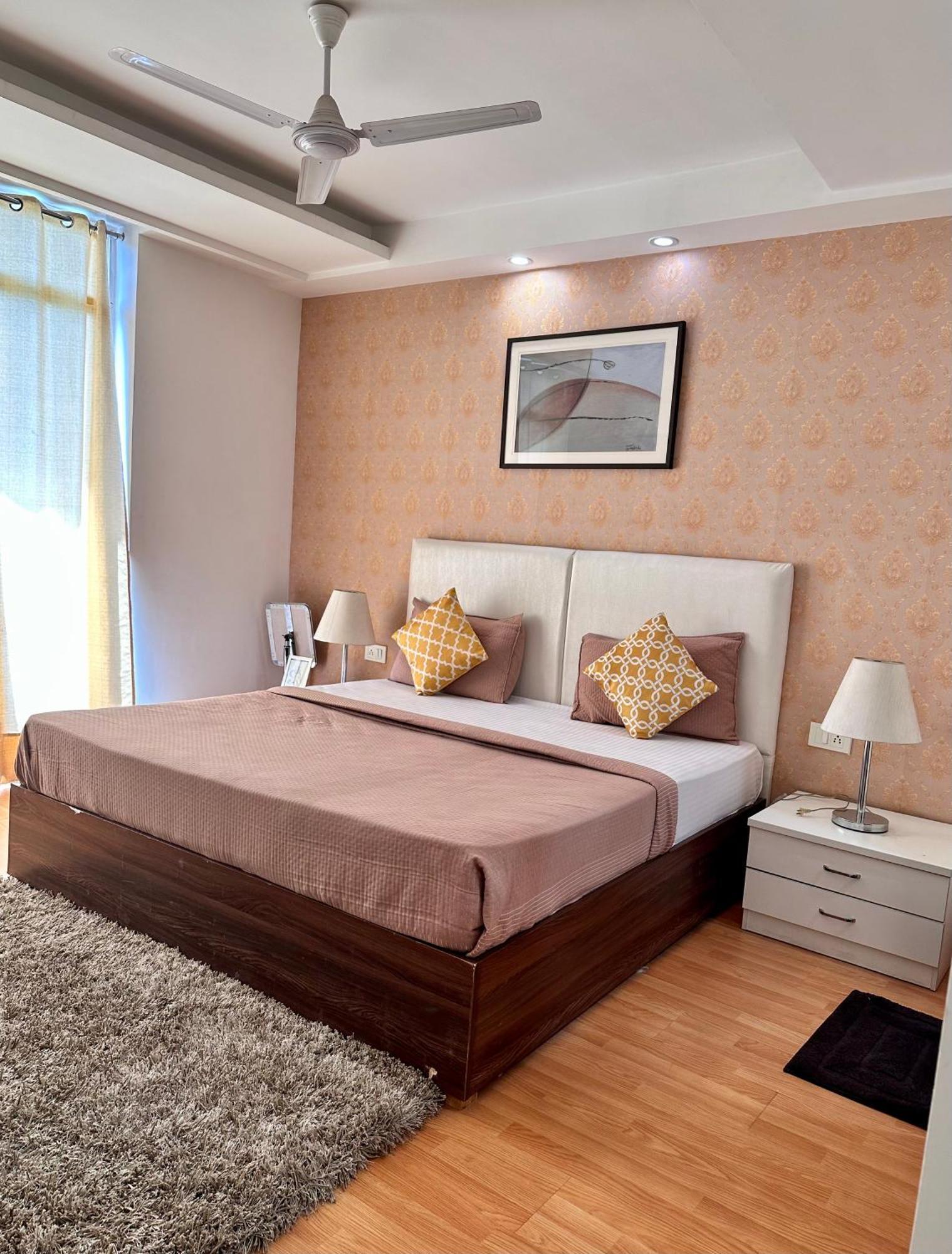 Flamingo Hotel Sector 67 I Studio Rooms I Gurgaon Luaran gambar